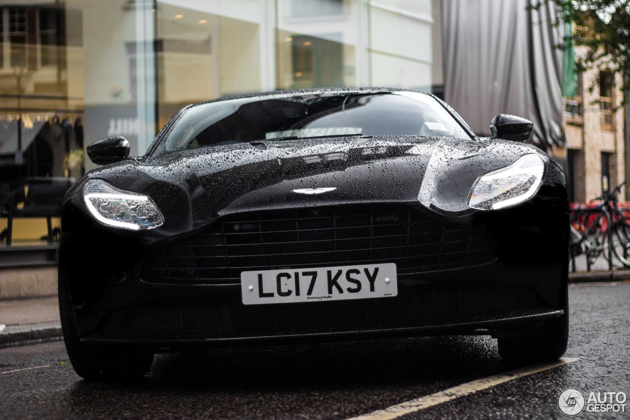 Aston Martin DB11