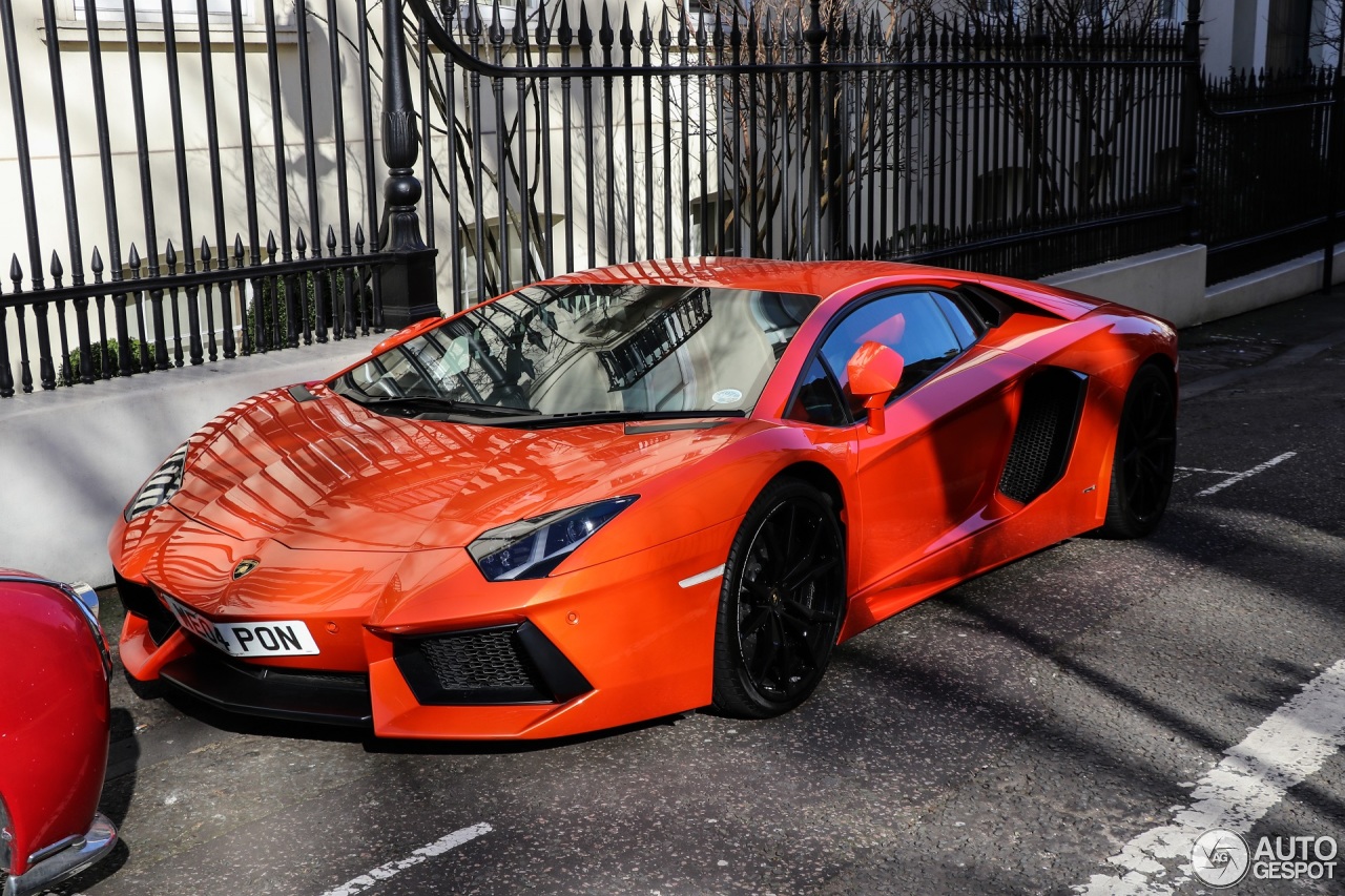 Lamborghini Aventador LP700-4