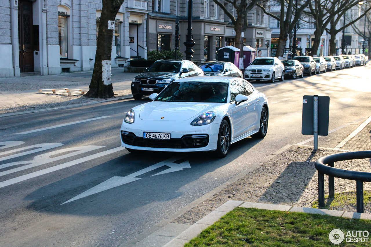 Porsche 971 Panamera Turbo