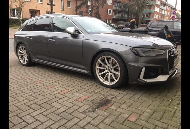 Audi RS4 Avant B9