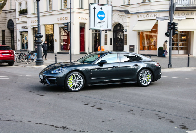 Porsche 971 Panamera Turbo S E-Hybrid