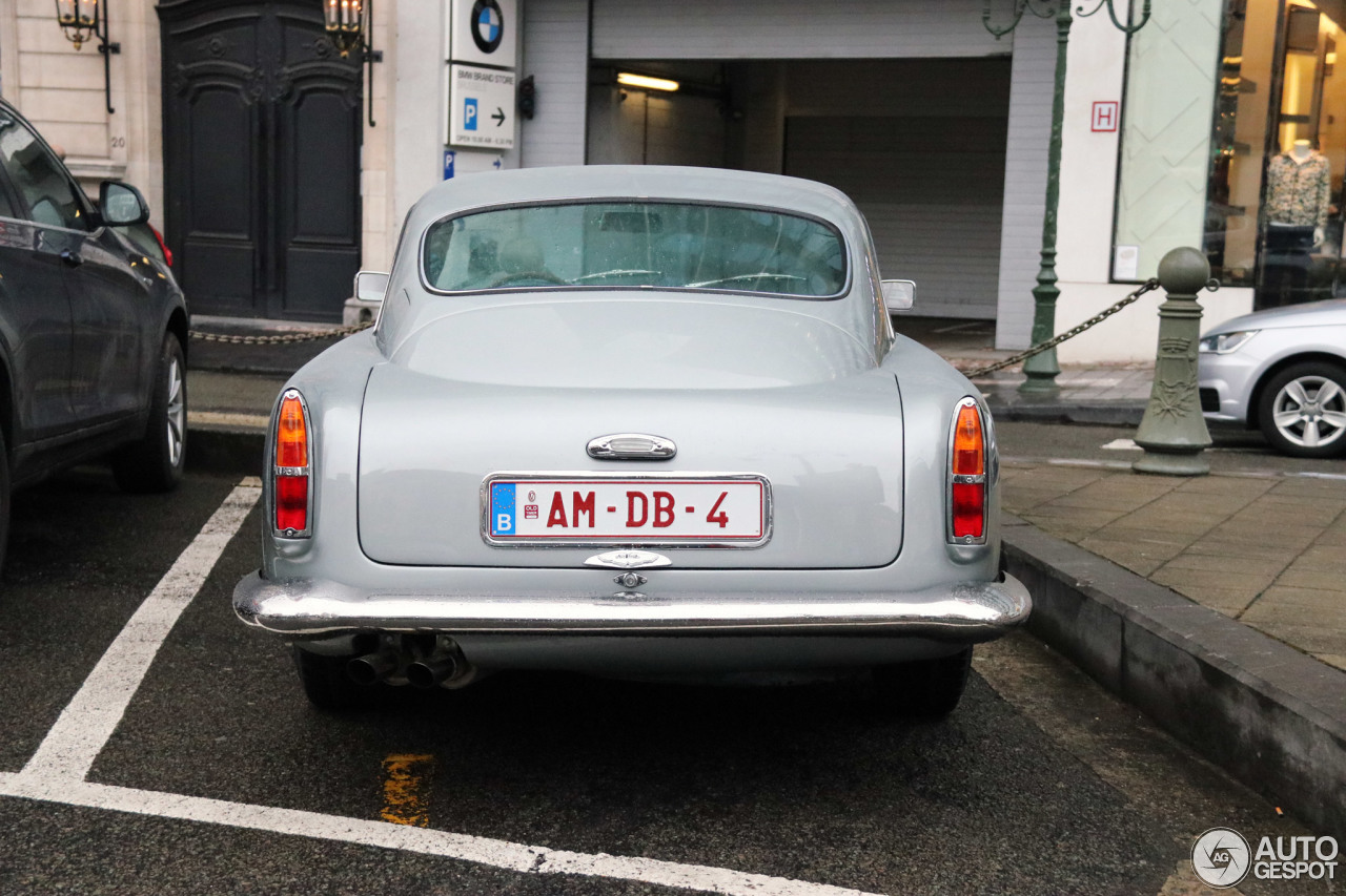 Aston Martin DB4