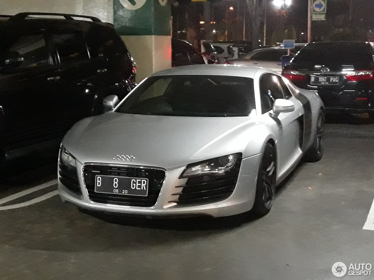 Audi R8