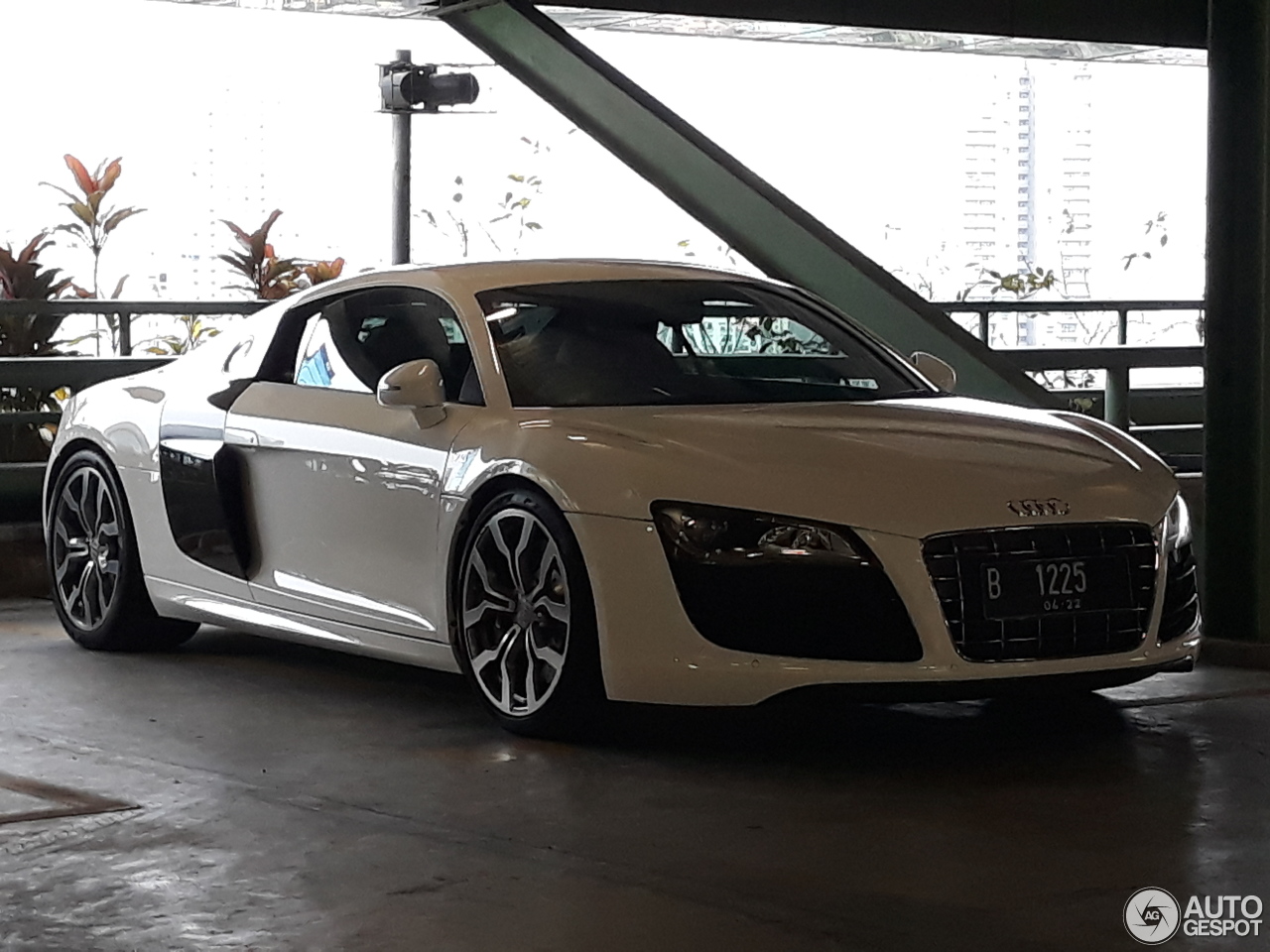 Audi R8 V10