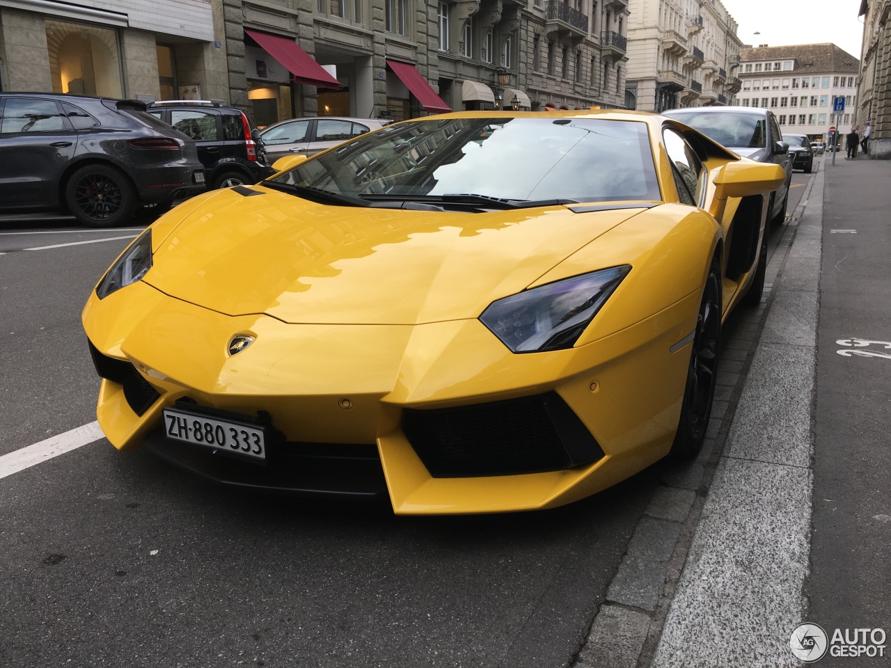 Lamborghini Aventador LP700-4