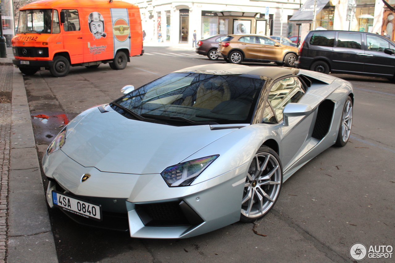 Lamborghini Aventador LP700-4 Roadster