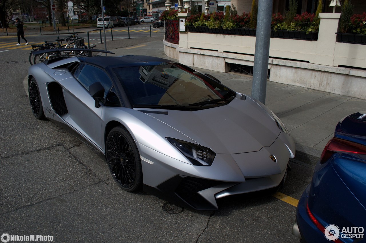 Lamborghini Aventador LP750-4 SuperVeloce Roadster