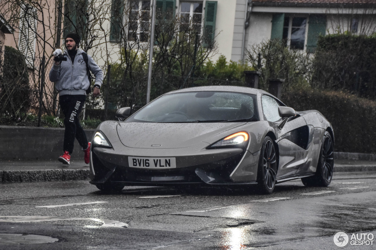 McLaren 570S