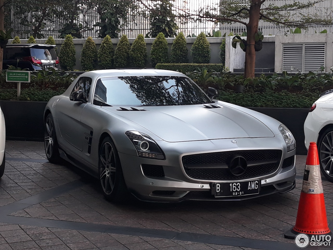 Mercedes-Benz Renntech SLS AMG