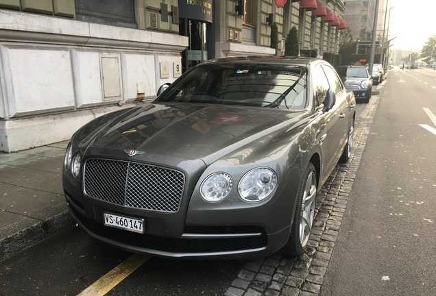 Bentley Flying Spur V8