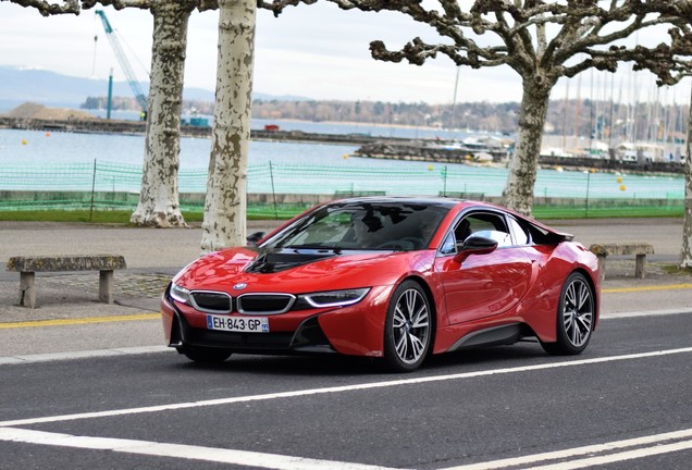 BMW i8 Protonic Red Edition