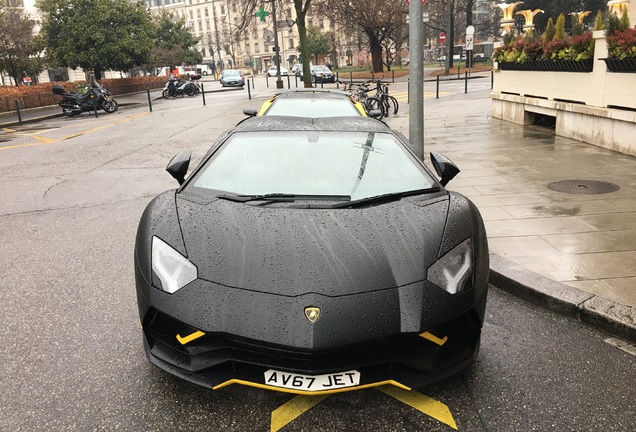 Lamborghini Aventador S LP740-4 Roadster