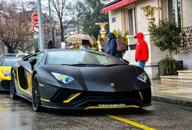 Lamborghini Aventador S LP740-4 Roadster