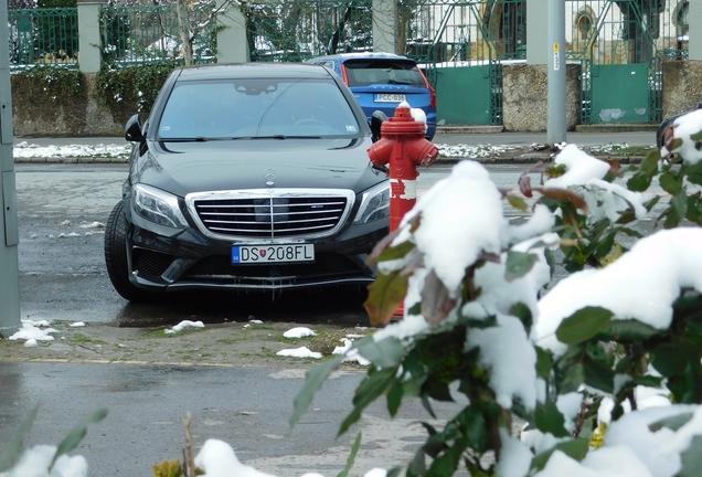 Mercedes-AMG S 63 V222