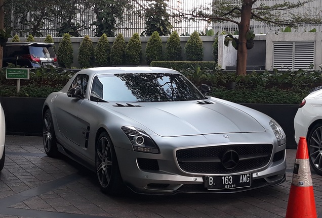 Mercedes-Benz Renntech SLS AMG