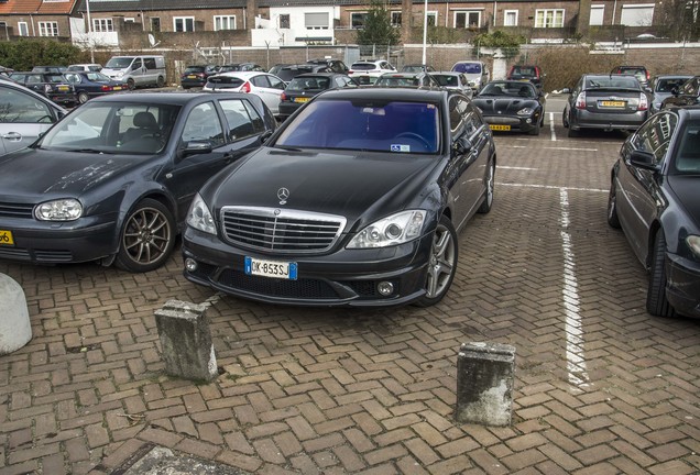 Mercedes-Benz S 65 AMG V221