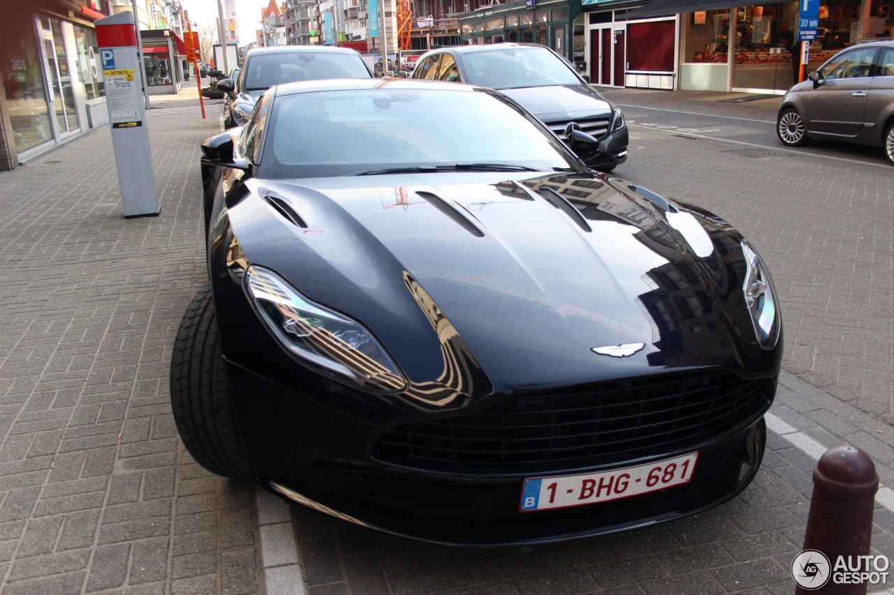 Aston Martin DB11