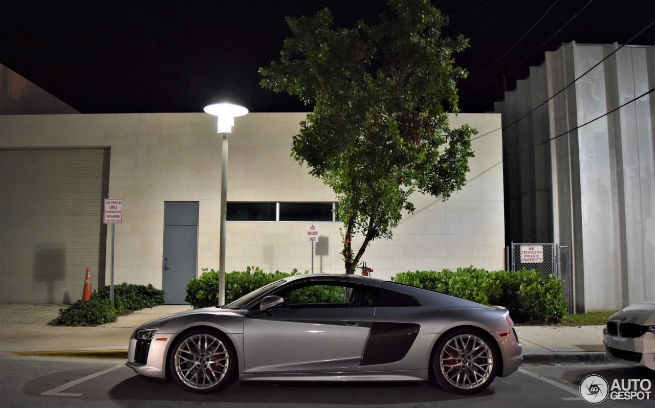 Audi R8 V10 2015