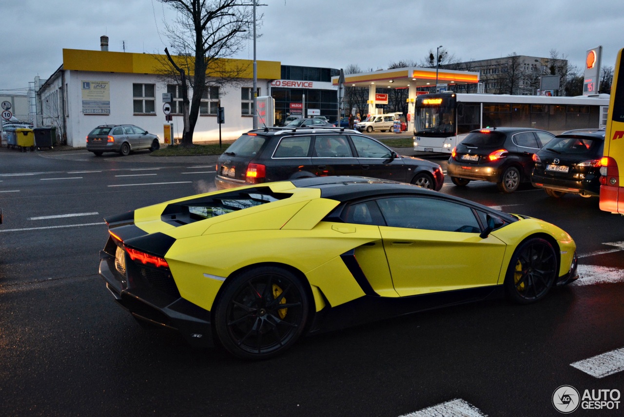 Lamborghini Aventador LP700-4