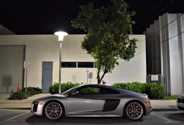 Audi R8 V10 2015