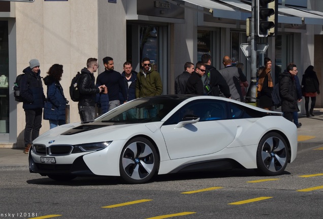 BMW i8