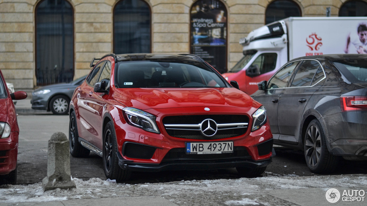 Mercedes-AMG GLA 45 X156