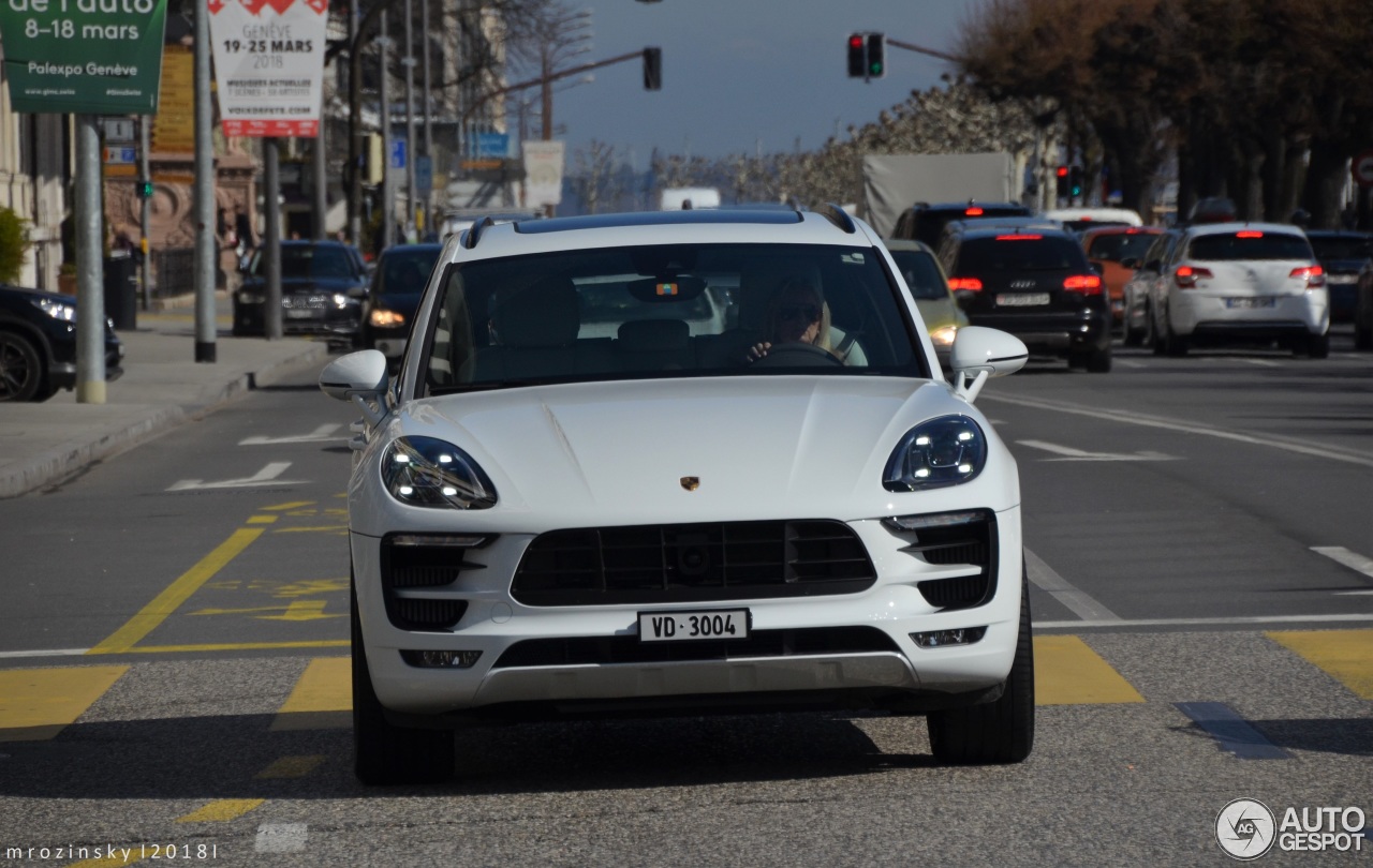 Porsche 95B Macan GTS