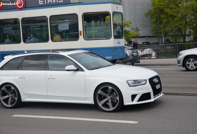 Audi RS4 Avant B8