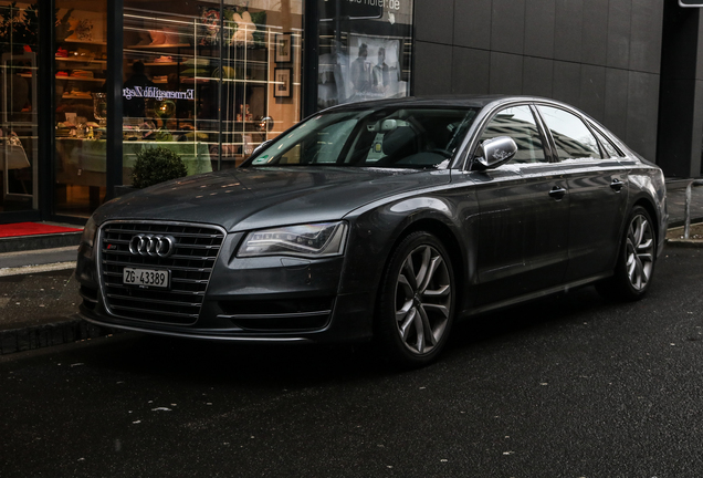 Audi S8 D4