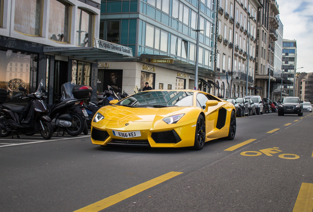 Lamborghini Aventador LP700-4