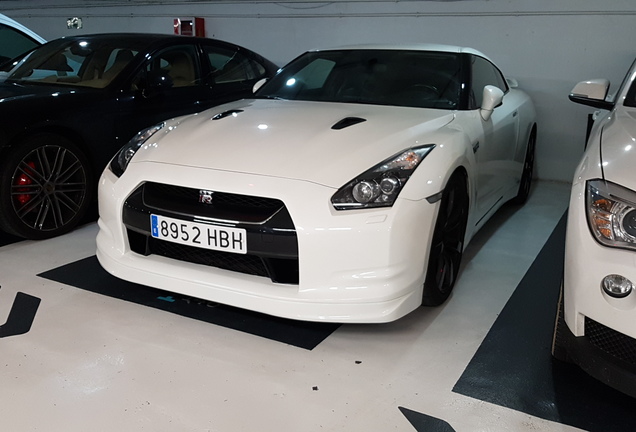 Nissan GT-R