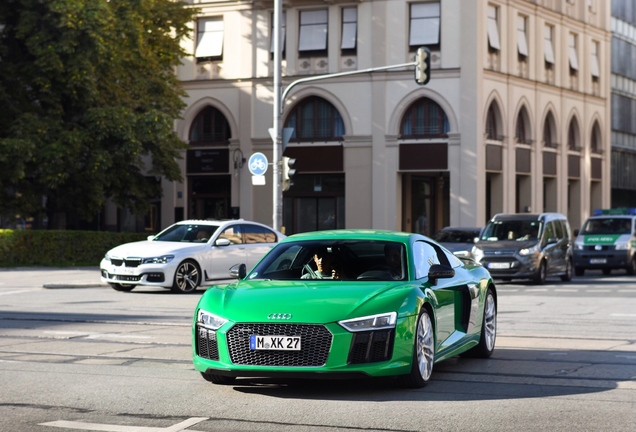 Audi R8 V10 Plus 2015