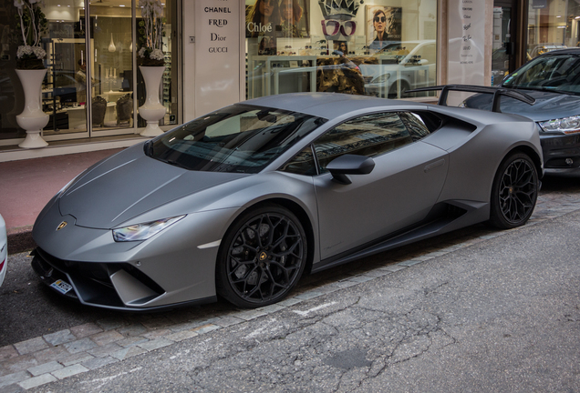 Lamborghini Huracán LP640-4 Performante