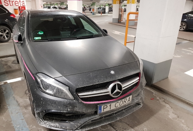 Mercedes-AMG A 45 W176 2015