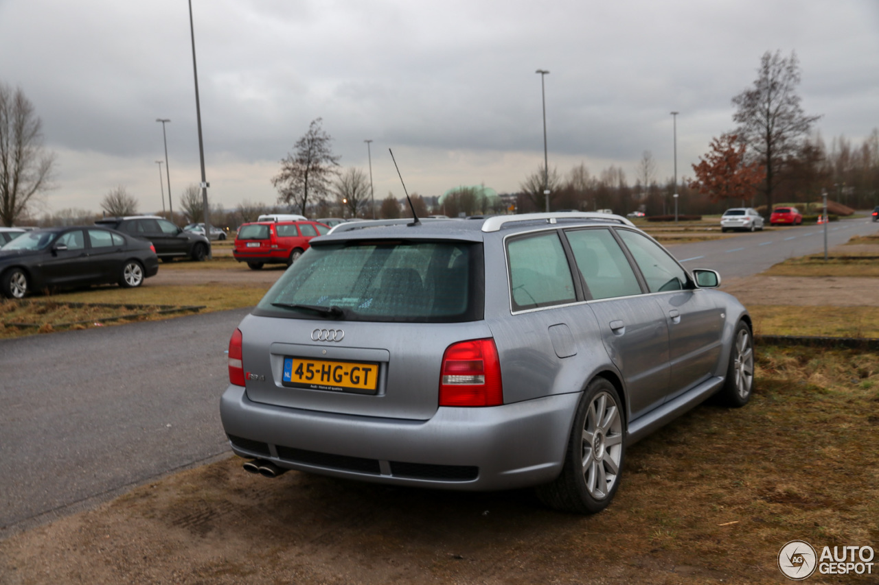 Audi RS4 Avant B5