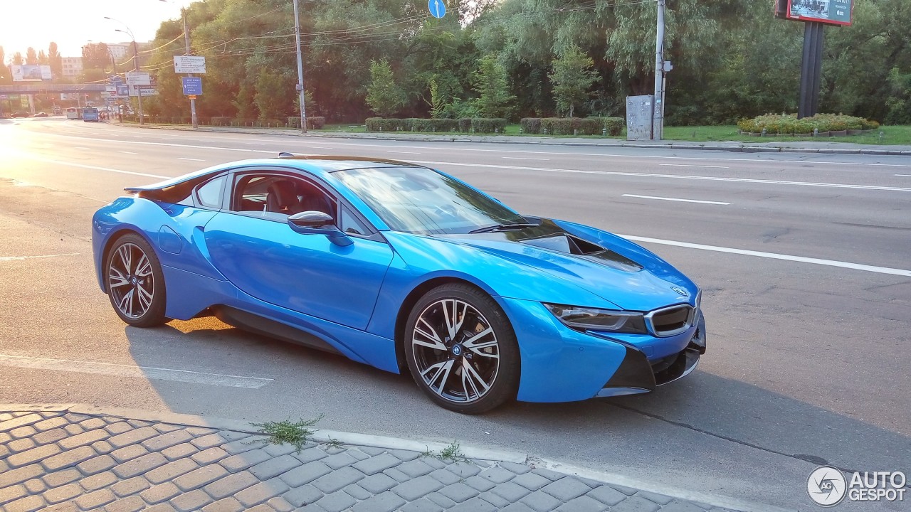 BMW i8