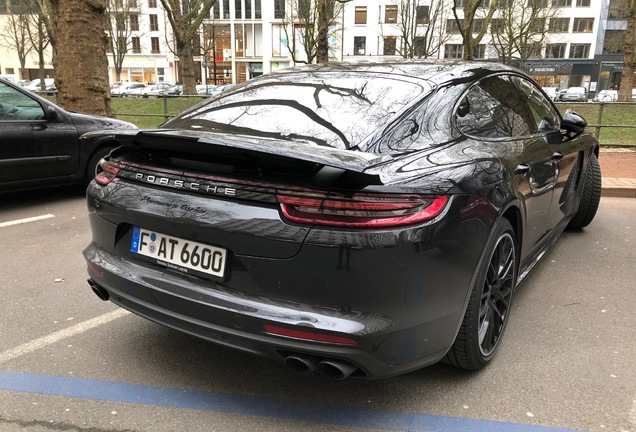 Porsche 971 Panamera Turbo