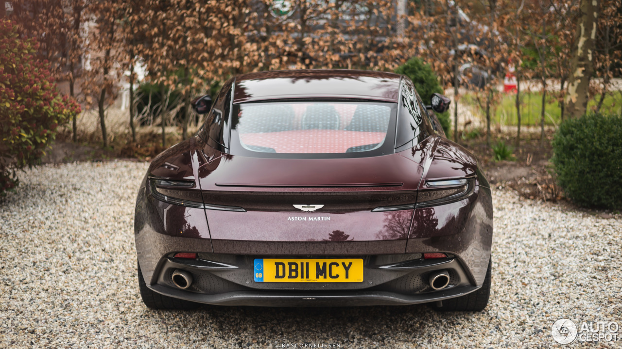 Aston Martin DB11 V8