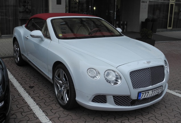 Bentley Continental GTC 2012