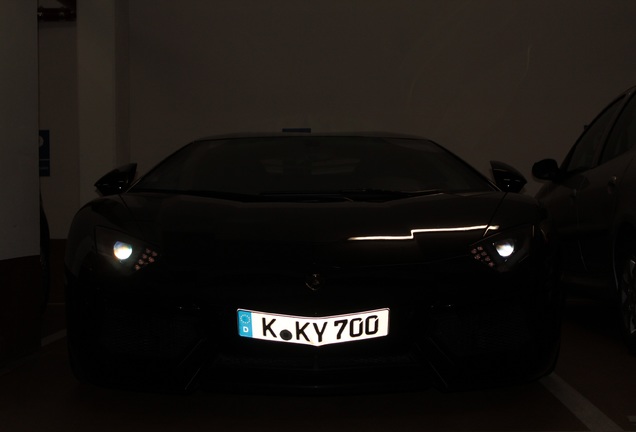 Lamborghini Aventador LP700-4