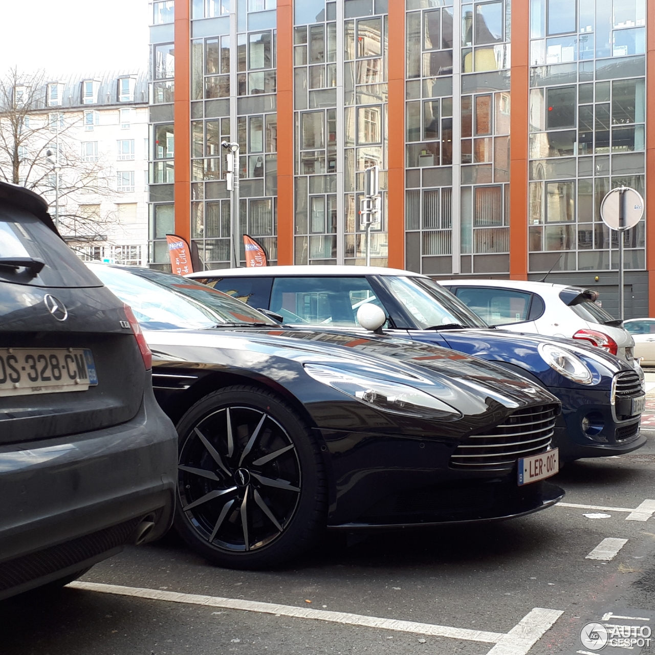 Aston Martin DB11