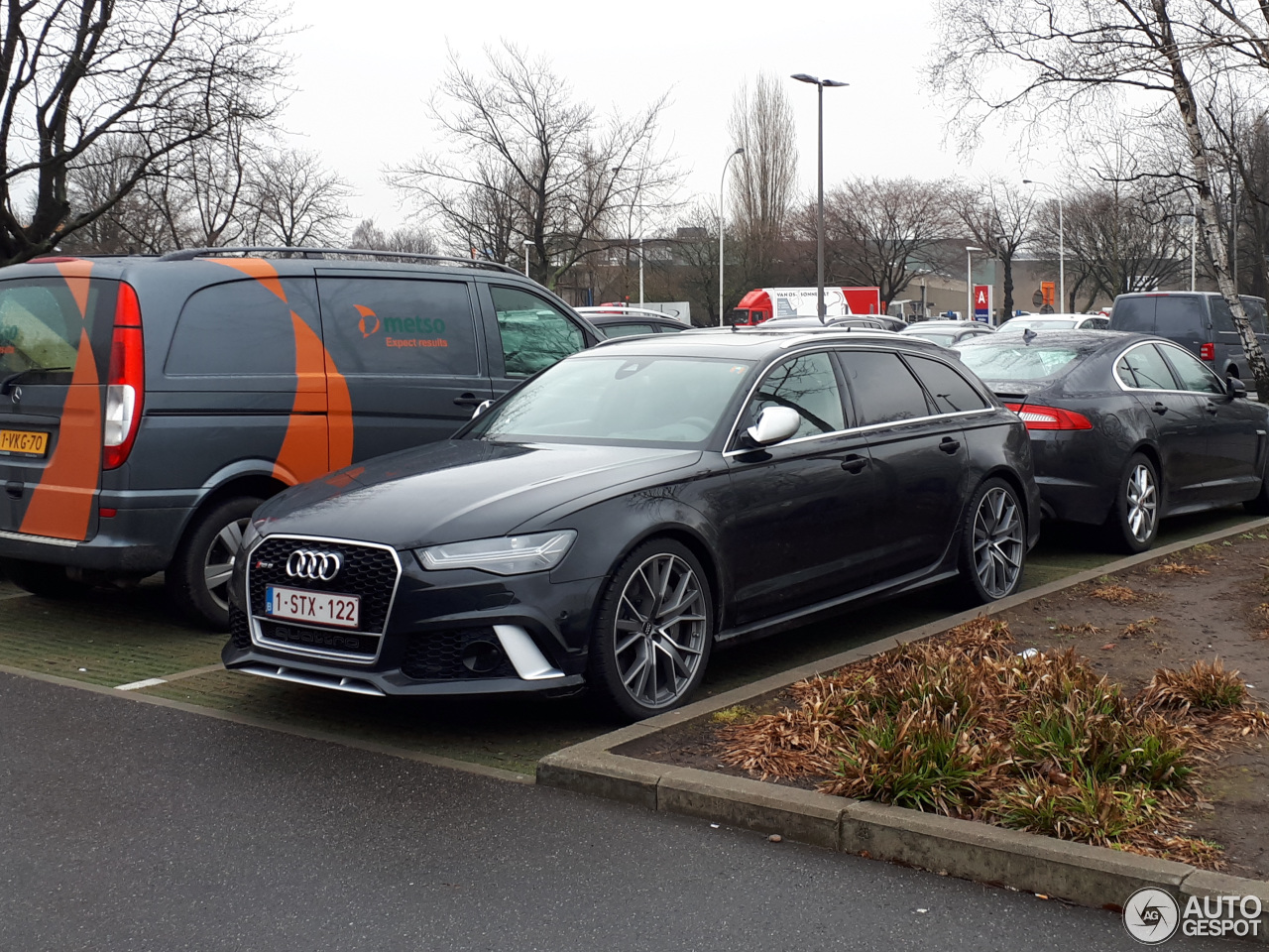 Audi RS6 Avant C7 2015