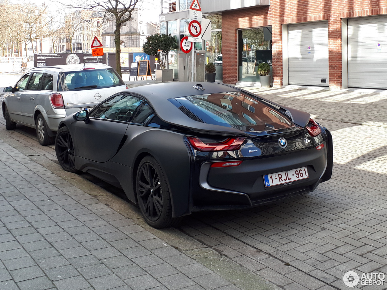 BMW i8