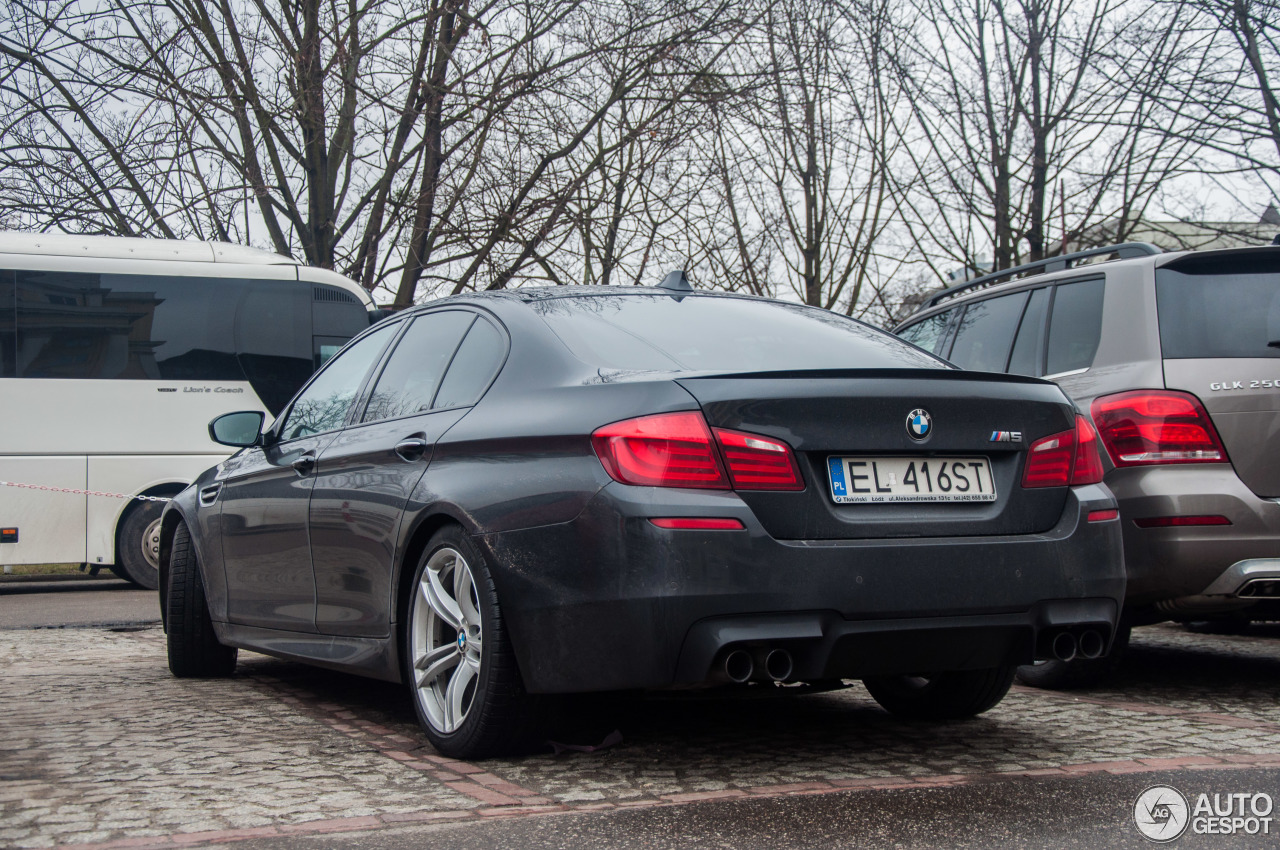 BMW M5 F10 2011