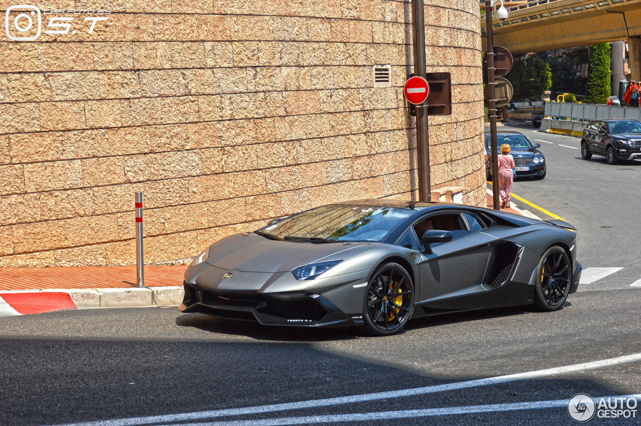 Lamborghini Aventador LP700-4