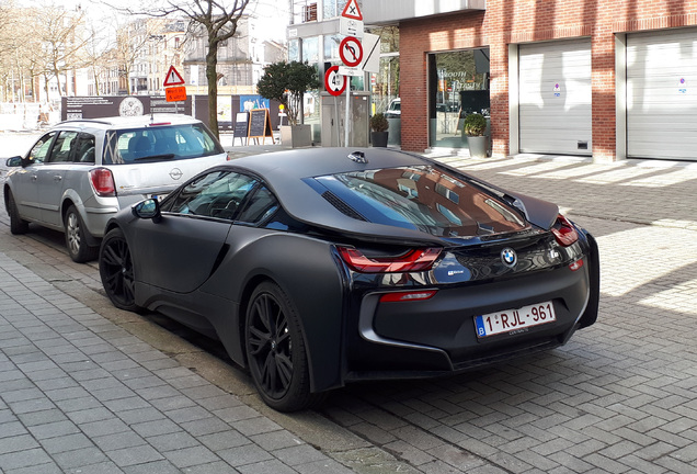 BMW i8