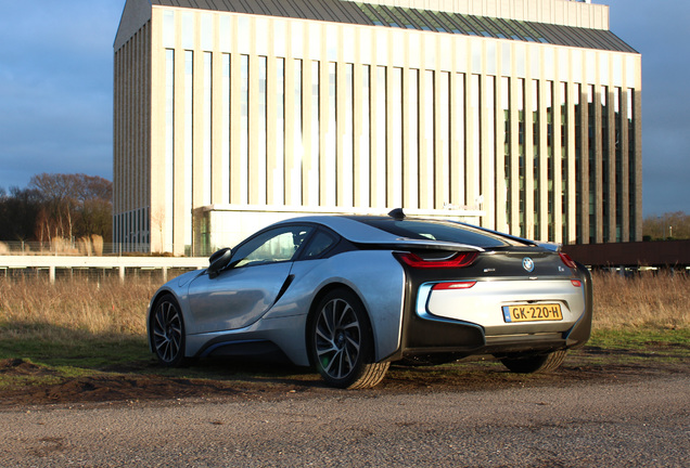 BMW i8