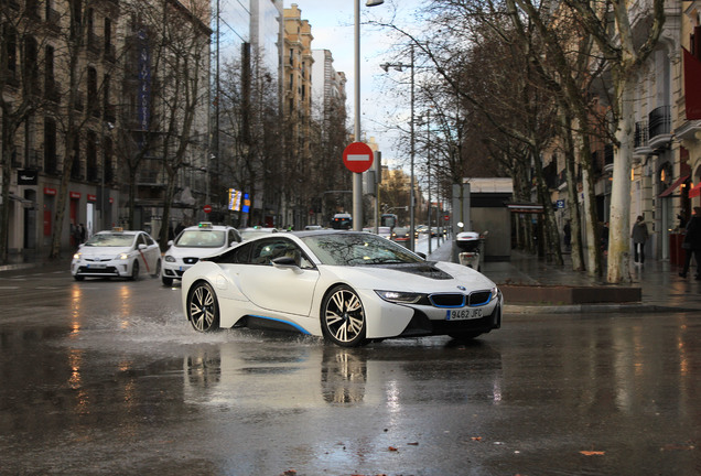 BMW i8