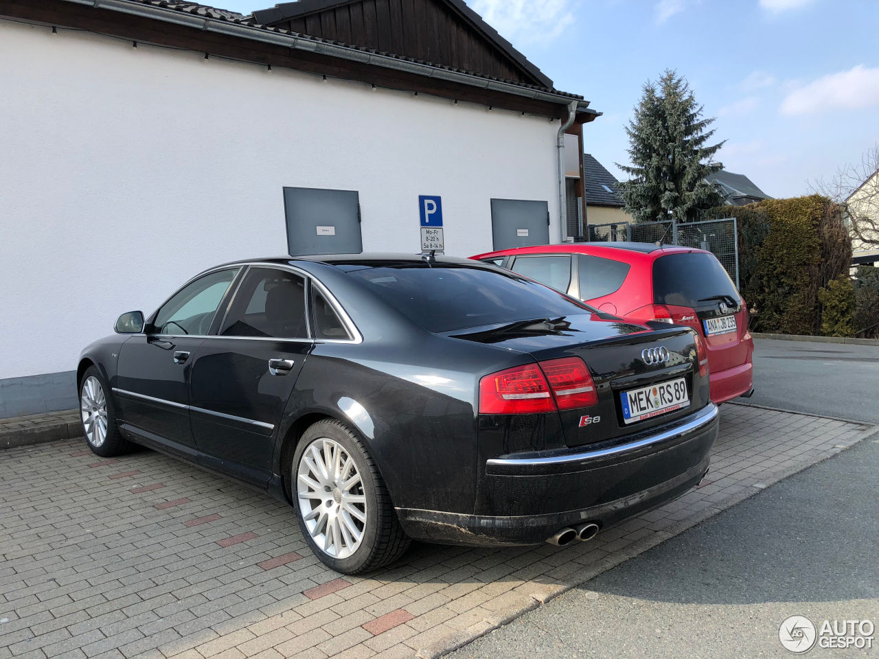 audi S8 D3