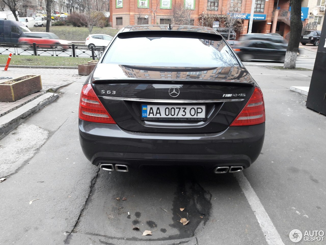 Mercedes-Benz S 63 AMG W221 2011